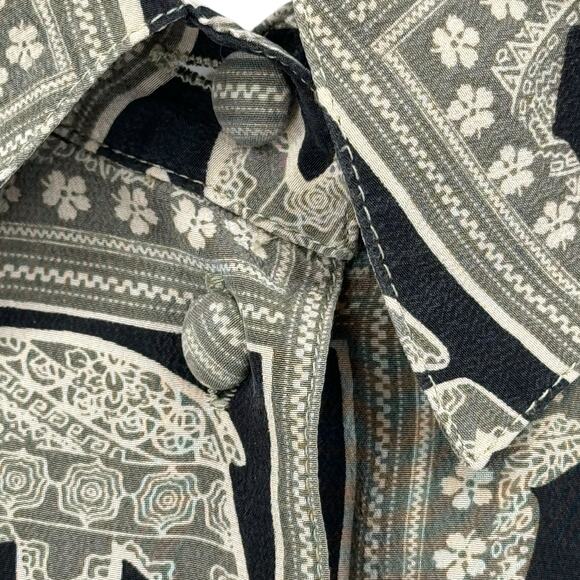 Ishyu VTG Novelty Bear Print Blouse Women's 100% Silk Tops SZ 12 Allover Bold - Picture 7 of 10